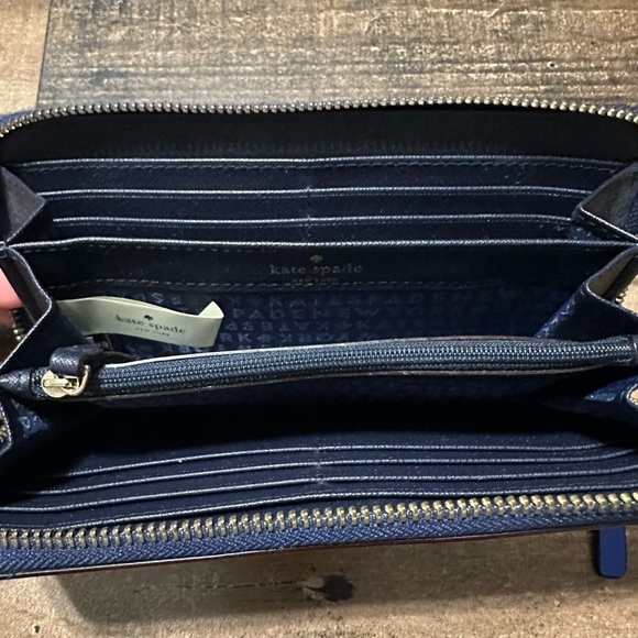 Kate Spade Laurel Way Neda Continental Striped Wallet - Picture 5 of 8